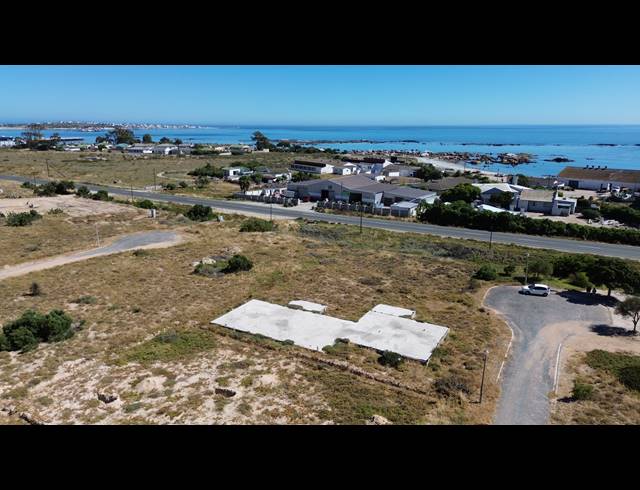 818M² VACANT LAND FOR SALE IN DA GAMA BAY